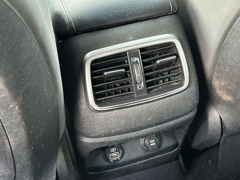 Used 2020 Kia Sorento S image 14