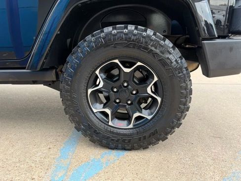 Used 2016 Jeep Wrangler Unlimited Rubicon w/ Dual Top Group AWD/4WD image 6