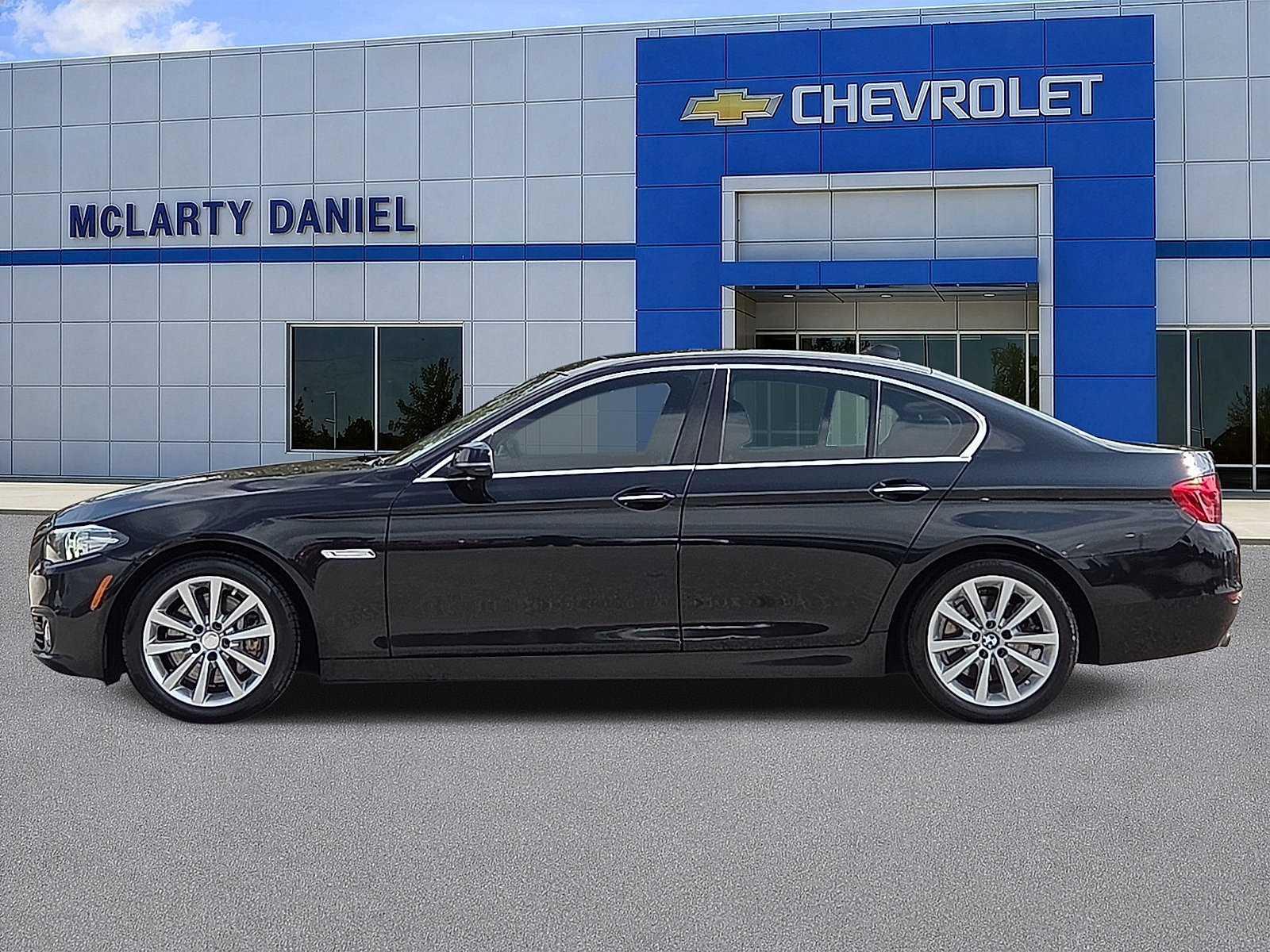 Used 2016 BMW 535i xDrive Sedan AWD/4WD image 3