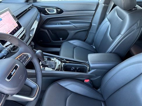 New 2026 Jeep Compass Limited w/ Sun, Sound & Navigation Group image 5