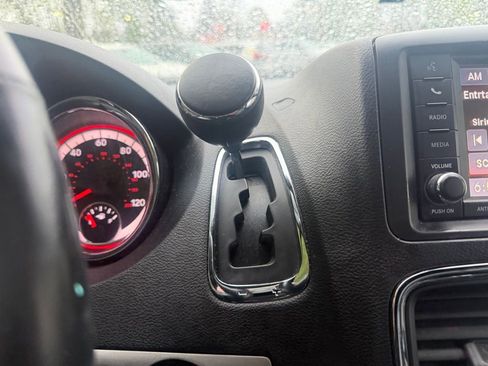 Used 2018 Dodge Grand Caravan GT image 17