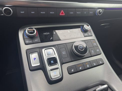 Used 2024 Hyundai Palisade Calligraphy image 21