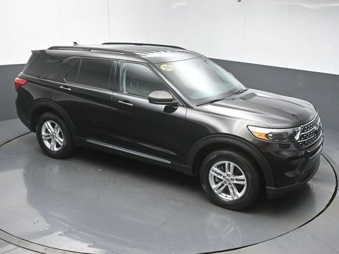 Used 2020 Ford Explorer XLT w/ Comfort Package image 45