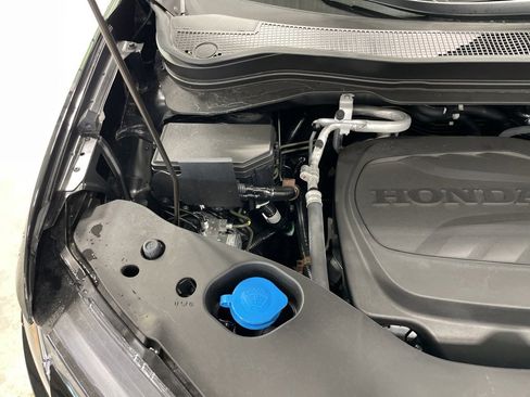 Used 2025 Honda Ridgeline TrailSport image 32