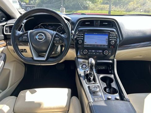 Used 2017 Nissan Maxima Platinum w/ Interior Lighting Package image 15