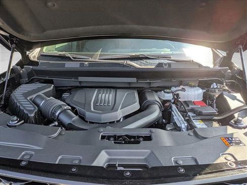 Used 2025 Chevrolet Traverse Z71 w/ Driver Confidence Package image 19