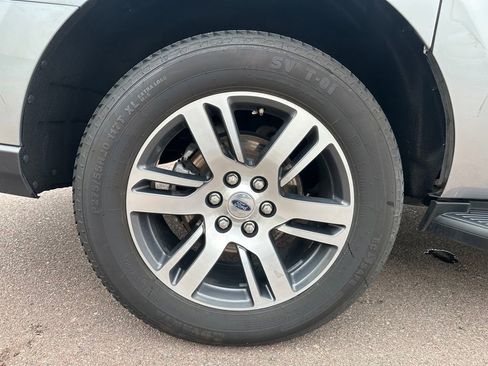 Used 2024 Ford Expedition Max Limited image 40