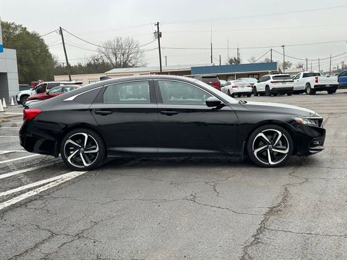 Used 2019 Honda Accord Sport image 4