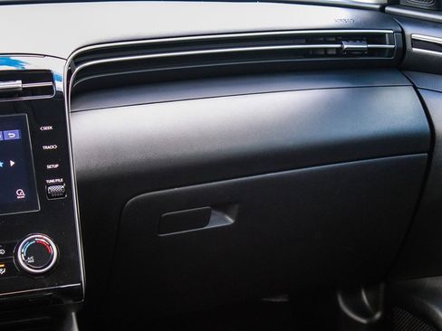 Used 2024 Hyundai Tucson SE image 17