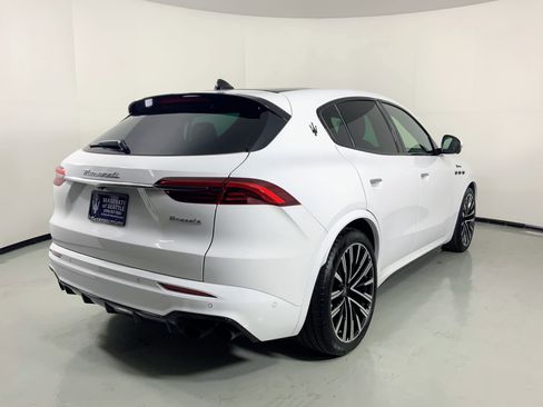 Used 2023 Maserati Grecale Modena image 2