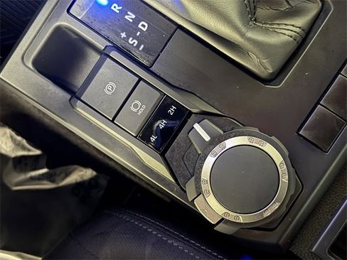 Used 2024 Toyota Tacoma SR image 38