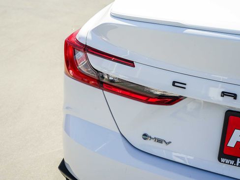 Certified 2025 Toyota Camry SE image 11