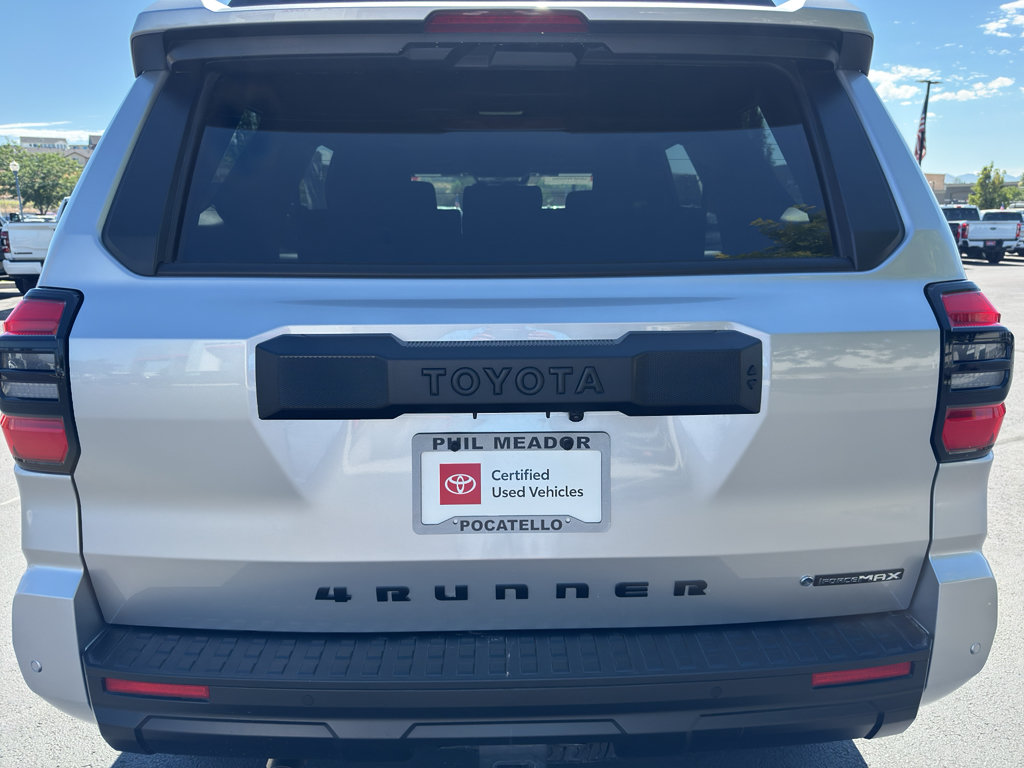 Certified 2025 Toyota 4Runner TRD Off-Road AWD/4WD image 4