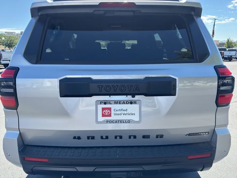 Used 2025 Toyota 4Runner TRD Off-Road AWD/4WD image 4