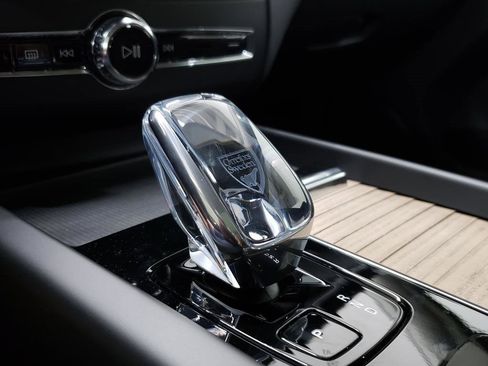 New 2026 Volvo XC60 B5 Core w/ Protection Package Premier image 11