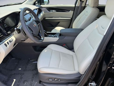 Certified 2024 Cadillac XT6 Premium Luxury w/ Technology Package AWD/4WD image 15