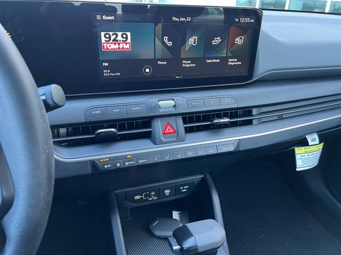 Used 2025 Kia K4 LXS image 15