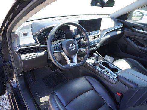 Used 2023 Nissan Altima 2.5 SR w/ SR Premium Package AWD/4WD image 3
