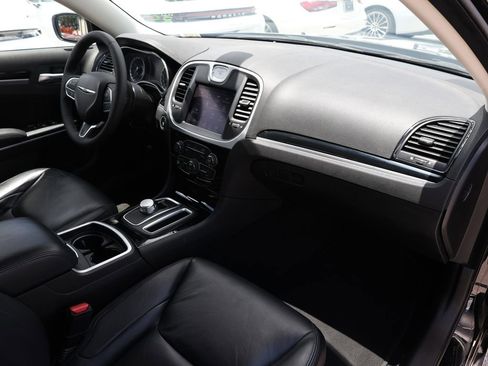 Used 2023 Chrysler 300 Touring L RWD image 19