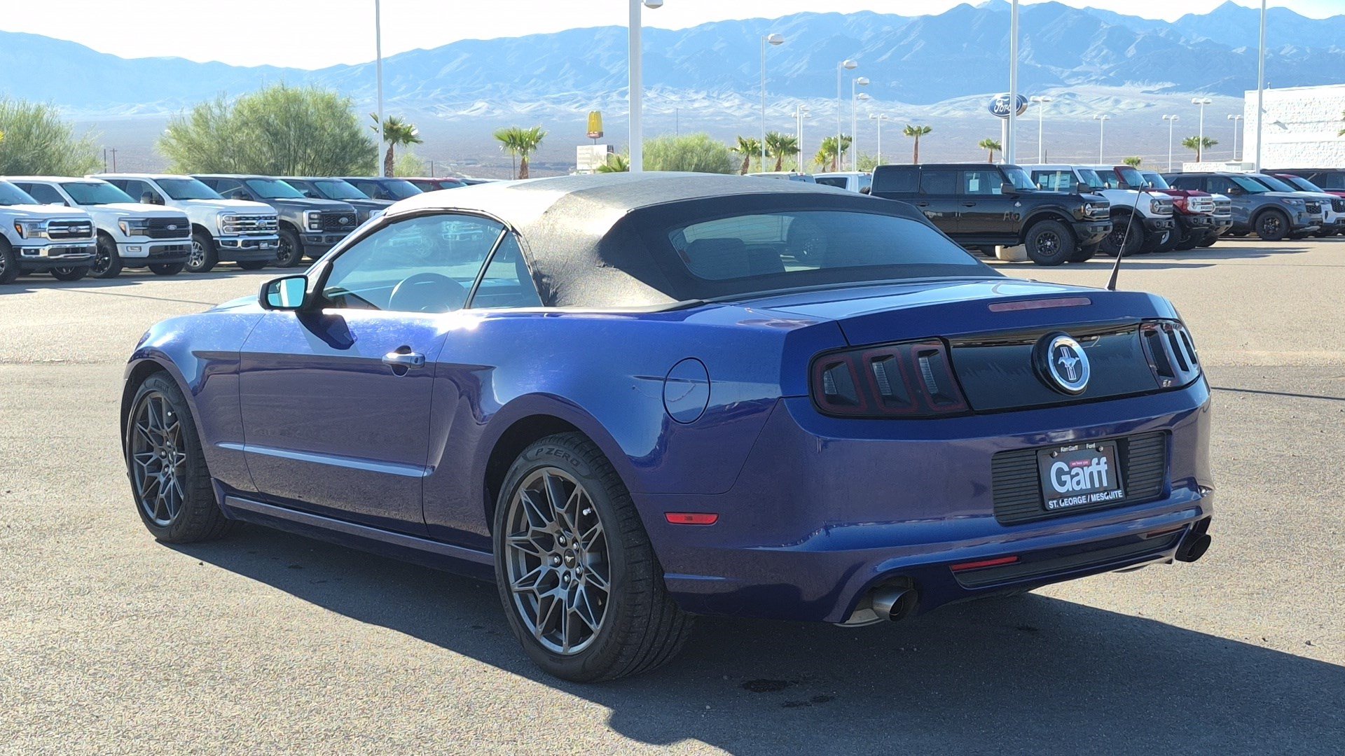 Used 2013 Ford Mustang Convertible RWD image 5