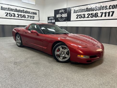 Used 1998 Chevrolet Corvette Coupe w/ Memory Pkg RWD image 1