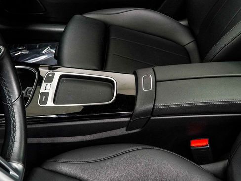 Used 2025 Mercedes-Benz CLA 250 image 17