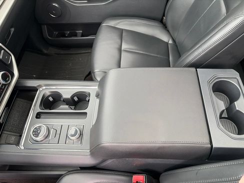 Used 2023 Ford Expedition XLT AWD/4WD image 14