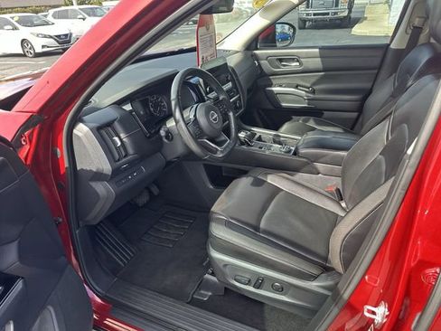 Certified 2023 Nissan Pathfinder SL image 11