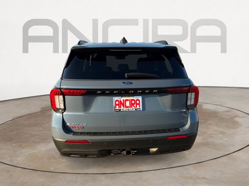 Used 2025 Ford Explorer Active image 9