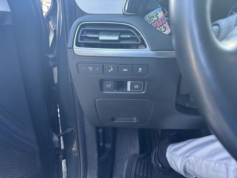 Used 2022 Hyundai Palisade SEL w/ Premium Package image 10