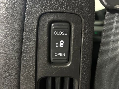 Used 2018 Honda Odyssey EX-L image 32
