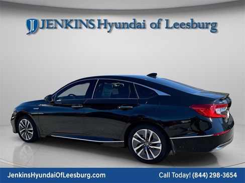 Used 2018 Honda Accord Touring image 7