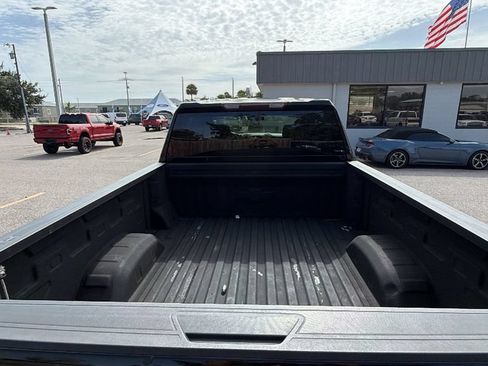 Used 2022 Chevrolet Silverado 2500 Custom w/ Custom Value Package AWD/4WD image 12