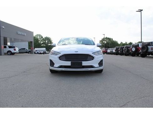 Used 2020 Ford Fusion SE FWD image 8