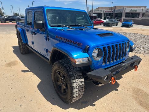 Used 2021 Jeep Gladiator Mojave AWD/4WD image 7
