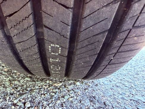 Used 2020 Lexus ES 300h w/ Premium Package image 17