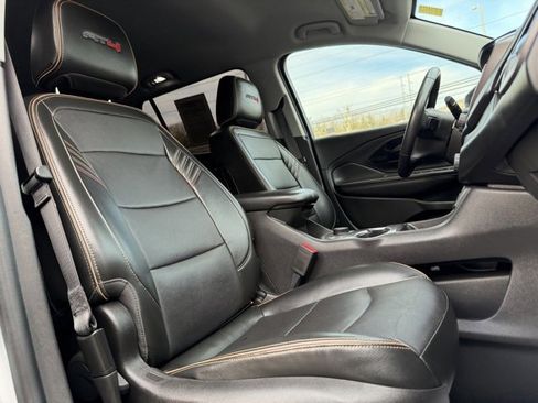 Used 2022 GMC Terrain AT4 image 49