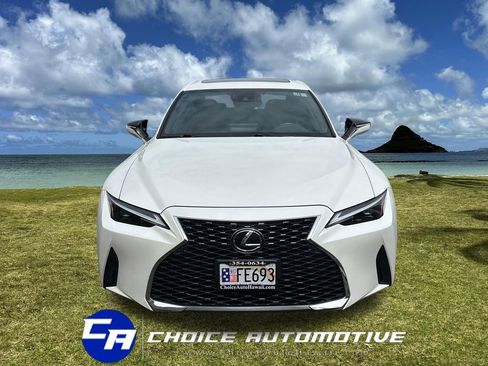 Used 2025 Lexus IS 300 w/ Premium Package image 10