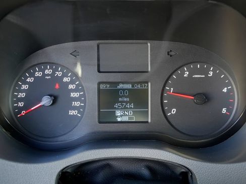 Used 2020 Mercedes-Benz Sprinter 2500 image 12
