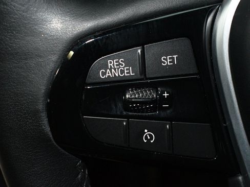 Used 2020 BMW 530i w/ Premium Package RWD image 27