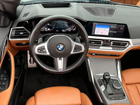 Used 2021 BMW M440i Convertible w/ Premium Package image 5