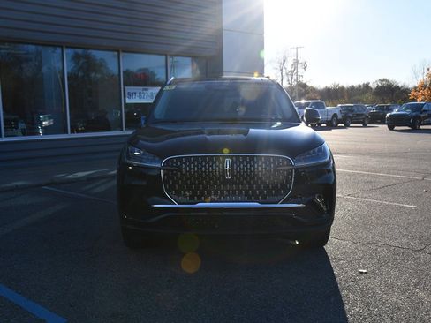 New 2026 Lincoln Aviator Premiere image 10