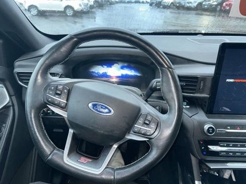 Used 2020 Ford Explorer ST w/ ST Street Pack image 9