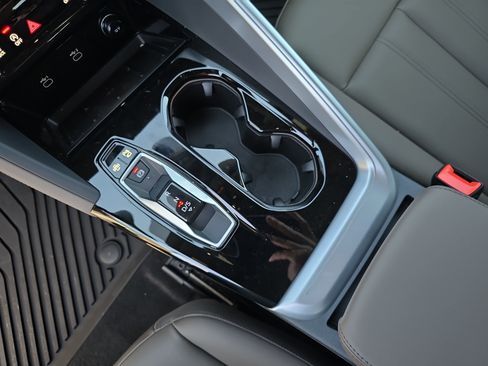 Used 2025 Audi Q5 Premium AWD/4WD image 24