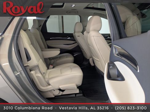 Used 2018 Buick Enclave Premium FWD image 10