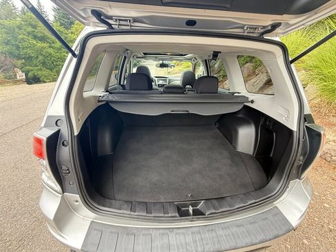 Used 2010 Subaru Forester 2.5X Premium image 8