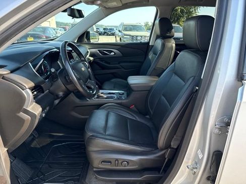 Used 2019 Chevrolet Traverse Premier w/ Redline Edition AWD/4WD image 17
