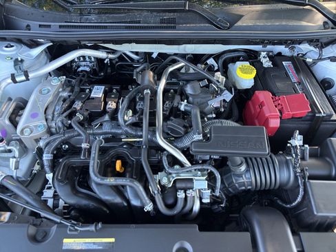 New 2025 Nissan Sentra SR image 11