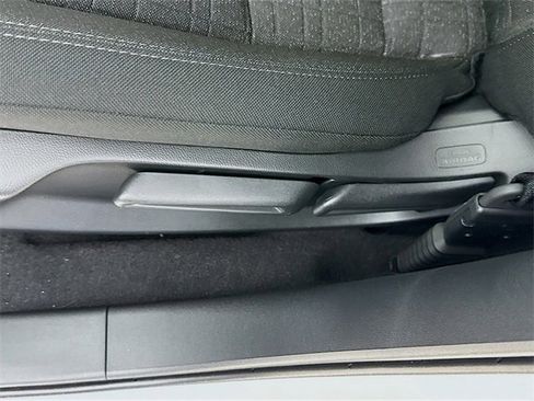 New 2026 Honda HR-V LX image 19