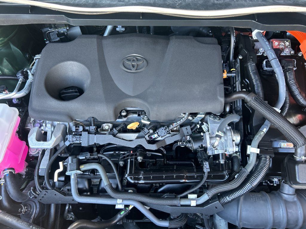 Certified 2022 Toyota Sienna Limited AWD/4WD image 30